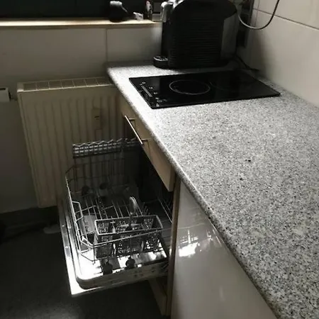 Kaiserzeit Im Himmelbett - Nest Am Karl-heine-kanal Im Kuenstlerviertel Lejlighed *