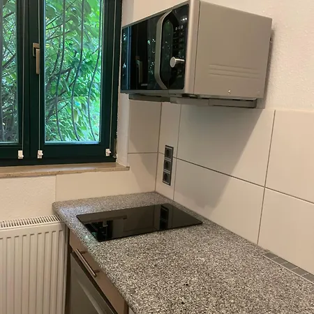 Kaiserzeit Im Himmelbett - Nest Am Karl-heine-kanal Im Kuenstlerviertel Leipzig